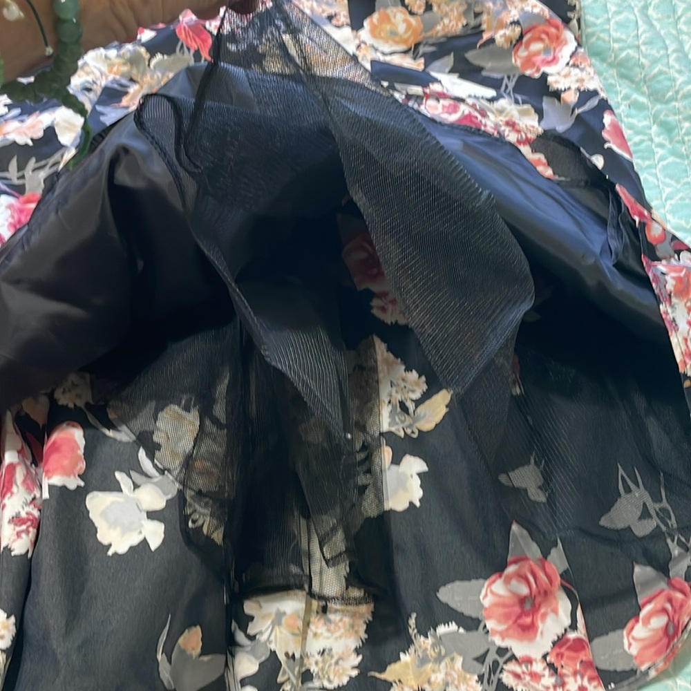 Dark Floral satin trumpet maxi skirt - Picture 9 of 10